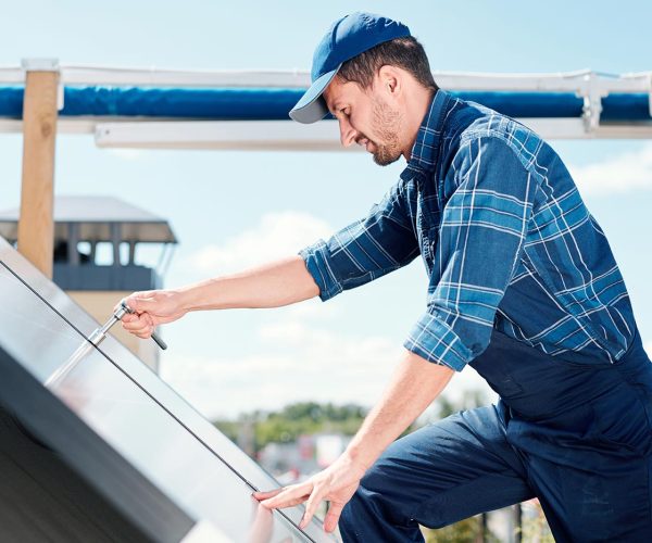 young-contemporary-technician-of-customer-service-2021-09-24-03-09-39-utc